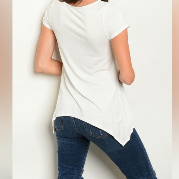 Asymmetrical Hem White Tshirt - Picture 2 of 3
